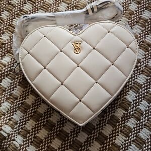 Cream Mini Bag with Eye-Catching Heart Shape and Quilted Texture